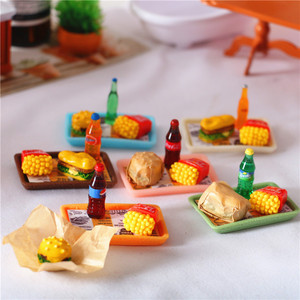 Venta de fábrica Casa de muñecas directa Comida en miniatura Simulada Hamburgo y papas fritas Set Artesanía de resina Comida rápida - Product Image 3
