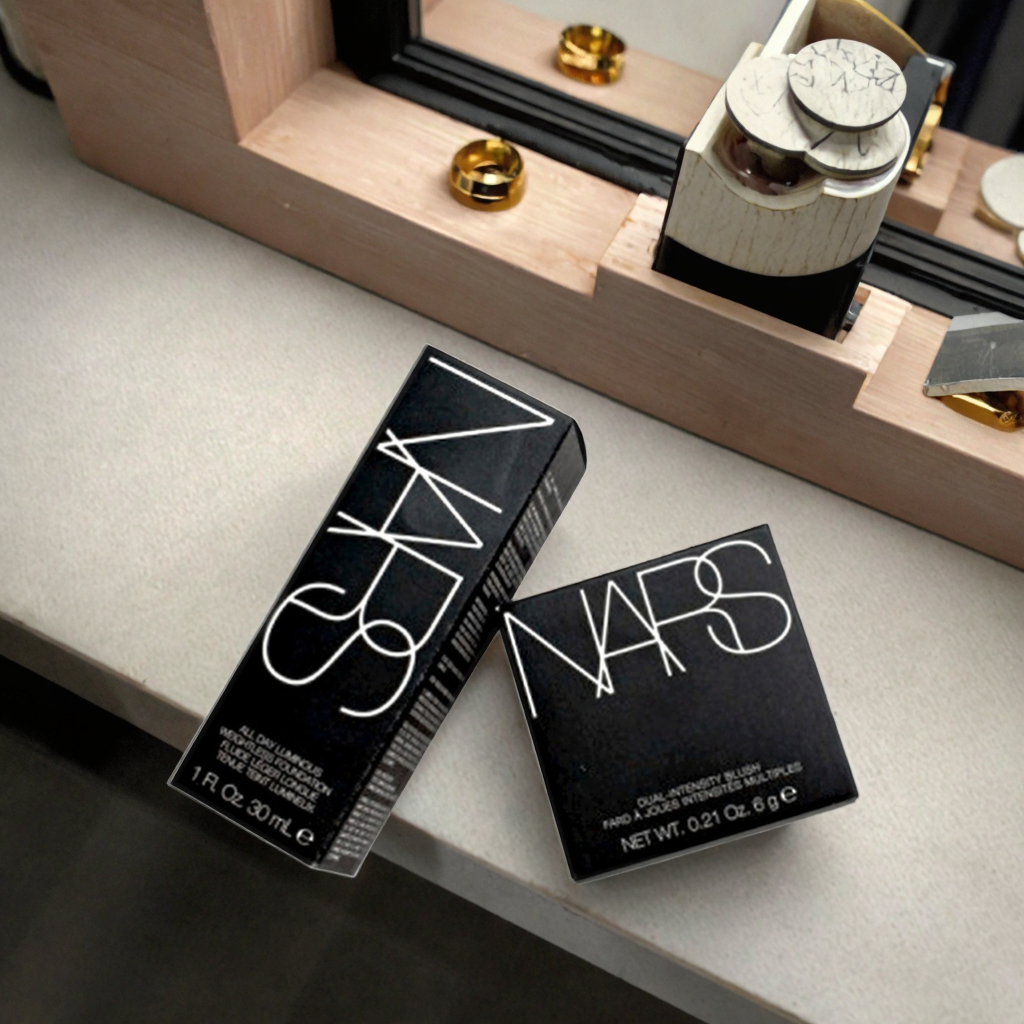 Wholesale Custom LOGO Cardboard Black Paper Printing Services Cosmetic Packaging Boxes Lipstick Packaging Box for Small Business