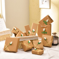 Boîte à bijoux rigide en carton kraft en matériaux recyclés de style rétro créatif pour cadeaux avec bague collier pendentif