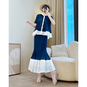 Conjunto informal de mujer Miyake de gama alta, Top plisado y falda <span class=keywords><strong>grande</strong></span> con costuras de encaje, Conjunto elegante para mujer - Product Image 2