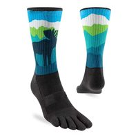 Vente en gros de chaussettes de sport unisexes avec grip à 5 orteils Design Automne Saison Tricoté Équipage Personnalisé Manchette Bas 3D pour Cyclisme Marathon Running