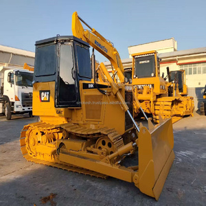 Bulldozer sur chenilles CAT D5K d'occasion, 8,2 tonnes, taille compacte, performances stables pour l'agriculture et la construction - Product Image 2
