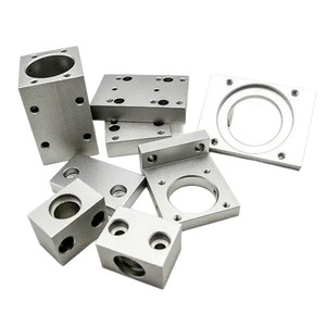 Pièces usinées en aluminium, composants de précision sur mesure pour bagues, précision de 0,01 mm, fraisage, tournage et rectification CNC - Product Image 1
