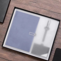 Coffrets cadeaux promotionnels de luxe de haute qualité avec logo personnalisé, comprenant un carnet de notes de bureau, un porte-cartes de visite et un stylo.