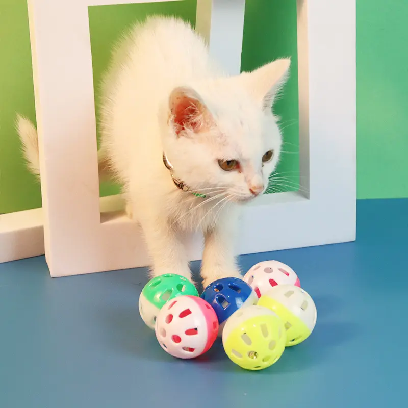 Bán buôn vật nuôi cung cấp Mèo trêu ghẹo bóng, vòng nhựa rỗng bóng Pet mèo đồ chơi với chuông âm thanh