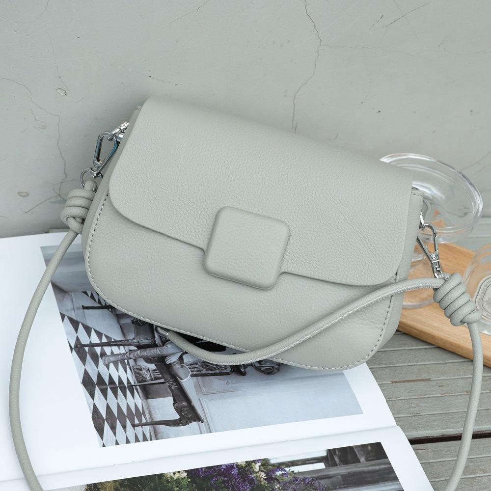 สีฟ้าอ่อน