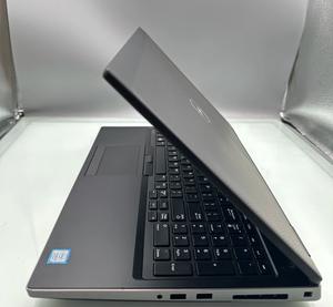 Dell Precision7530 ZhiqiangE-2176M 16GB RAM 512GB SSD P1000 Carte graphique indépendante 4G Office Design Dessin Ordinateur portable - Product Image 2