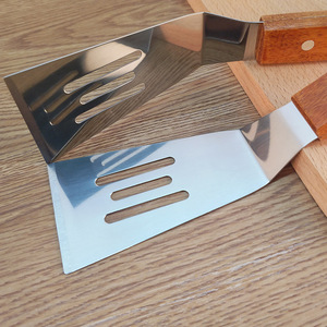 Petite spatule de cuisson avec manche en bois, ustensile de cuisson en acier inoxydable, spatule à steak perforée pour la cuisson de pizzas et barbecues - Product Image 2