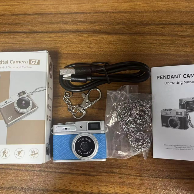 Portable 1080P Mini Digital Video Camera Retro Outdoor Electronics with Key Chain Lanyard Wearable 0.96 Inch Pocket Camcorder