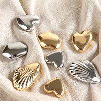 Miroir de poche en acier inoxydable avec logo personnalisé, forme unique de coquillage en forme de cœur, miroir compact pliable en métal doré ou argenté