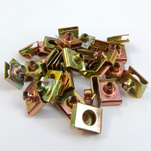 U loại Clip <span class=keywords><strong>Nut</strong></span> vuông khóa lồng <span class=keywords><strong>Nut</strong></span> với khai thác vít chủ đề màu vàng kẽm mạ kẽm kết thúc tấm mùa xuân hạt carbon thép - Product Image 3