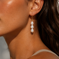 Boucles d'oreilles pendantes romantiques dorées scintillantes, trois perles ovales empilées, crochet français, rose et blanc chatoyant, bijoux pour femme, cadeau