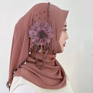 Chapeau à pompon musulman, hijab pour femmes avec pompon floral et cristaux brillants - Product Image 6