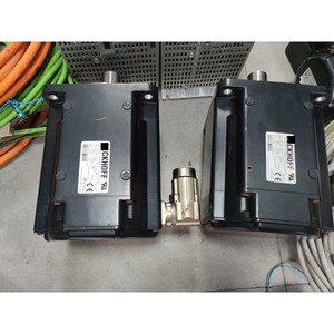 AX5125-0000 AM3073-0Q30-0000 Motor y Variador de 7.06KW - Product Image 3