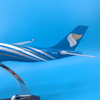 Modèle d'avion Oman Air à l'échelle 1/135 de 47 cm pour cadeau promotionnel sur le marché du Moyen-Orient