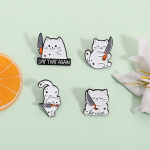Pin esmaltado de gato con cuchillo de dibujos animados, broches de animales divertidos, insignia de solapa de Metal, regalo de joyería para amantes de las mascotas, amigos - Product Image 2