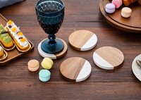 Plateau de service en bois personnalisé de forme personnalisée Dessous de verre en marbre blanc en bois d'acacia pour boissons