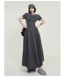 Abito estivo da donna in stile coreano di alta gamma, a maniche corte, con scollo rotondo, vita aderente e spalle dritte. - Product Image 3