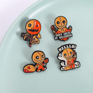 Nuovo stile Cross-Border personalizzato inciso dipinto UV stampato personaggio del film TV di Halloween carino in metallo eccentrico a forma di bambola - Product Image 3