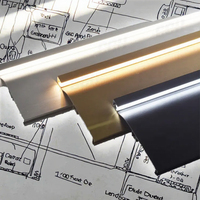 Profilé d'extrusion en aluminium pour bâtiment de bureaux au design moderne - Accessoires de revêtement de sol - Bande de transition de sol durable et résistante à l'eau