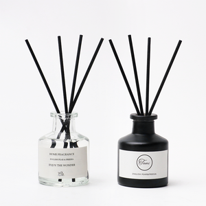 Diffuseur de parfum d'ambiance <span class=keywords><strong>Molly</strong></span> Glory à bâtonnets d'huiles essentielles, finition givrée noir mat et blanc, 50ML - Product Image 2