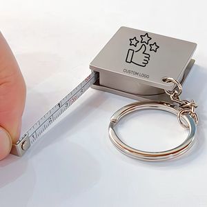 Bedrukte logo relatiegeschenken zinklegering mini meetlint sleutelhanger klein liniaal 1,3 meter draagbaar metalen meetlint - Product Image 2