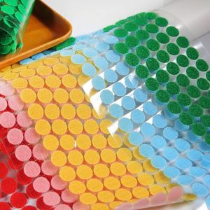 Pour les livres silencieux colorés personnalisés boucles en nylon auto-adhésives en gros autocollants fixes appliquer des autocollants de <span class=keywords><strong>fixation</strong></span> auto-adhésifs <span class=keywords><strong>Velcro</strong></span> - Product Image 1