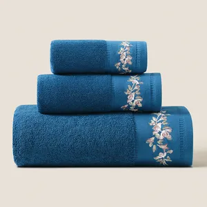 Customized Embroidered Logo White Towels Sets For Spa 100% Cotton Terry Luxury Bath Towel Hotel Towels