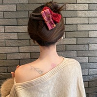 Dropshipping Lovely Plush Shark Clip HQ Accessoire pour cheveux en laine avec nœud coloré Épingle à cheveux à tête de dame Cadeau de fantaisie