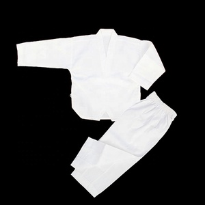 Uniforme en matériau respirant de haute qualité, uniformes sur mesure pour karaté et les arts martiaux - Product Image 6