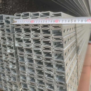 Tôles galvanisées Q235 A36, bandes d'acier galvanisées, profilés en C, profilés en Z, poutres <span class=keywords><strong>de</strong></span> charpente en acier pour toitures - Product Image 5