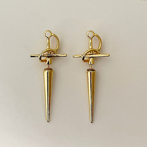 Boucles d'oreilles vintage au design d'épée exagéré, style gothique créatif, pour fête, Nouvel An, Noël, anniversaire, Saint-Valentin, cadeau - Product Image 5