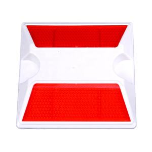 Reflector Prismático Blanco de Alta Intensidad para Carreteras, 100x100mm, Lente PMMA, Señalización de Tráfico Urbano, Estacionamiento, Luz de Advertencia, 300m - Product Image 2