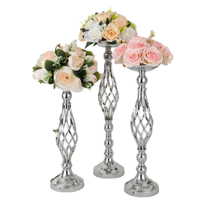 Candelabro de Metal Dorado, Hierro, Plástico y Acrílico, con Alimentación USB o Pilas AAA, Centro de Mesa para Bodas - Product Image 3