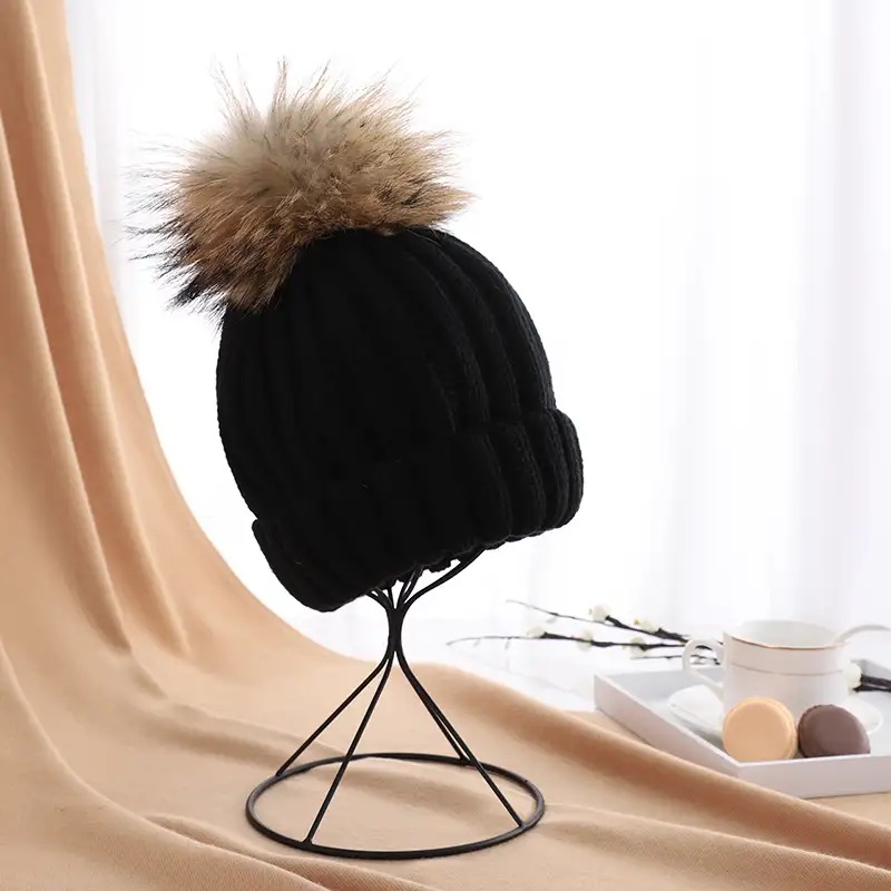 رخيصة فو أو الحقيقي الفراء بوم الكرة محبوك الدافئة الشتاء النساء pompom قبعات صغيرة