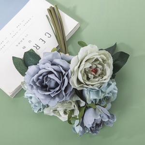 CallaFloral Ramo de Rosas Artificiales Azul Príncipe, Decoración Impermeable para Bodas y Hogar, 3 Piezas - Product Image 3