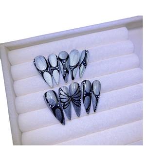 106Punk-style Dark Crystal Cat Eye Lignes de papillons peintes à la main Taches blanches Long Stiletto Style européen américain - Product Image 5