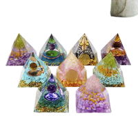 Vente en gros de pyramide en résine de cristal de guérison énergie orgone mode décor à la maison sculpté quartz rose améthyste oeil de tigre modèle d'artisanat