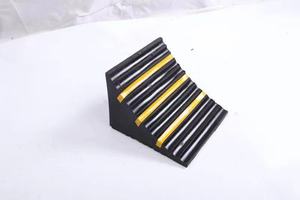 Heavy Duty 250*250*190MM Portable Rubber Car Stopper、CEゴムホイールぎっしり - Product Image 3