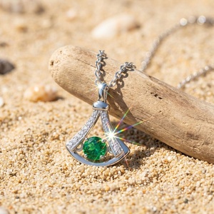 จี้สร้อยคอรูปพัดเงิน<span class=keywords><strong>แท้</strong></span> 925 ประดับ<span class=keywords><strong>พลอย</strong></span>สังเคราะห์ HPHT ทรงกลมเล็ก ดีไซน์หรูหราสำหรับผู้หญิง - Product Image 2