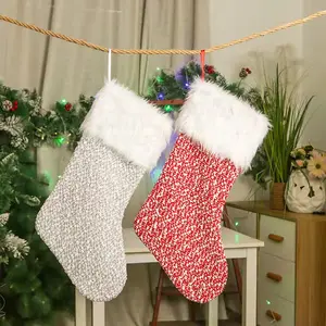 Nuovi ornamenti natalizi sacchetti regalo natalizi lavorati a maglia in peluche rosso e grigio calza calzini sfusi decor