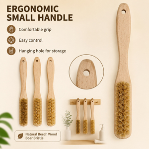 Brosse de nettoyage en bois de hêtre laqué à poils rigides blanchis avec boucle de suspension pour chaussures et bijoux – Vente en gros - Product Image 4