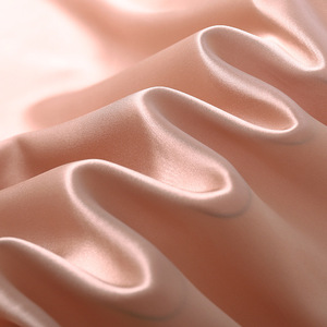 Tessuto in Seta di Gelso Organica 22 Momme, Larghezza 114cm, <span class=keywords><strong>Crepe</strong></span> Satinato Tinta Unita 100%, Ecologico, per Pigiami da Ragazza e Abiti da Sposa - Product Image 2
