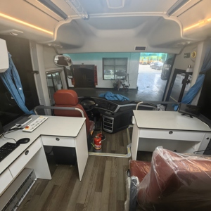 Maßgefertigter Allrad-Mobiler Laborwagen für Bluttests - Product Image 5