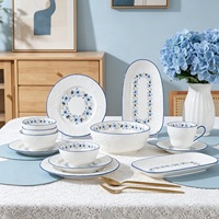 Service de vaisselle en porcelaine de luxe léger, style rétro, motif floral en relief, thème manoir romantique aux roses, style français médiéval et ancien