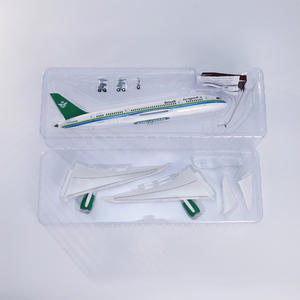Modelo de Avión de Resina Boeing 787-10 de Saudi <span class=keywords><strong>Arabian</strong></span> <span class=keywords><strong>Airlines</strong></span> a Escala 1/145 de 47 cm con Luces LED y Tren de Aterrizaje - Product Image 6