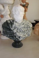 Sculpture en marbre romain sculptée à la main de haute qualité, buste personnalisé en pierre noire, sculpture occidentale, en vente, sculpture de personnage en stock