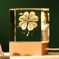 Décoration en cristal Cadeau Veilleuse LED Cadre photo en bois Support pour lampe à led Cube en cristal pour photo 3d personnalisé avec socle