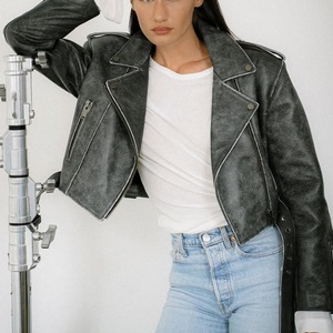 เสื้อแจ็คเก็ตลำลองคุณภาพสูงสำหรับผู้หญิง ดีไซน์เก๋ไก๋จากหนังแกะ ออกแบบตามสั่ง แฟชั่นทันสมัย - Product Image 1