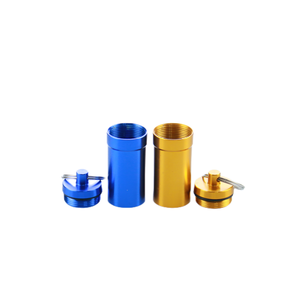 Boîte à pilules moderne multifonction en alliage d'aluminium, étanche, de forme cylindrique, de qualité alimentaire, pour voyage, avec porte-clés personnalisé - Product Image 4